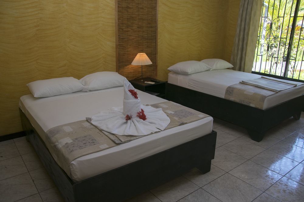 แปซิฟิก พาราไดซ์ รีสอร์ต Hotel เกโปส ภายนอก รูปภาพ
